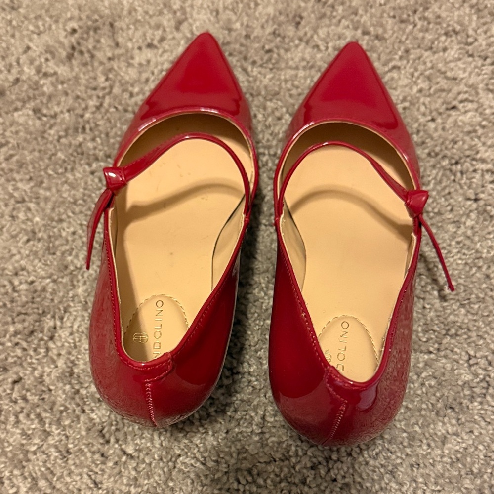 Bandolino Red Patent Leather Mary Jane Heels | Size 6.5M